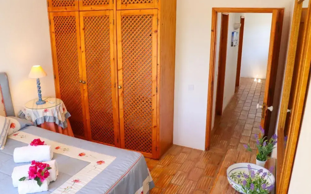 Idyllic Farm House With Huge Garden for 14pax