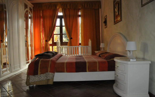 Cascina With Swimming Pool