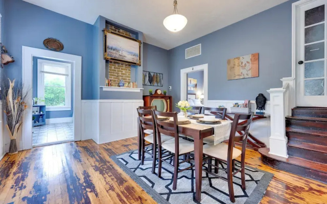 Charming Jacksonville Home ~ 2 Mi to Downtown!
