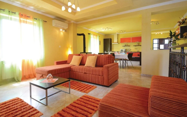 Stunning Home in Barisici With Wifi and 4 Bedrooms