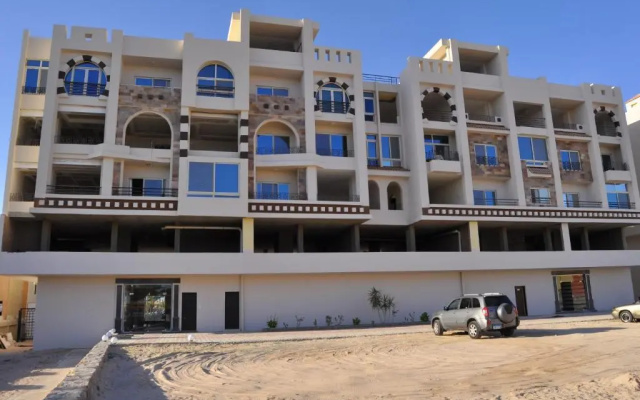 luxury Two bedroom Apartment with sea view