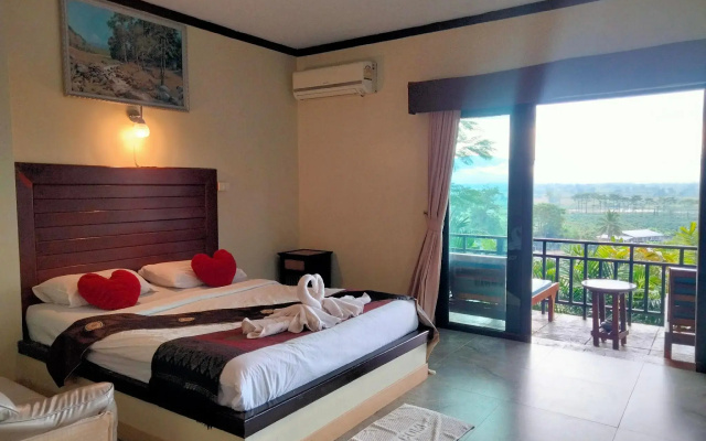 Thaton Hill Resort