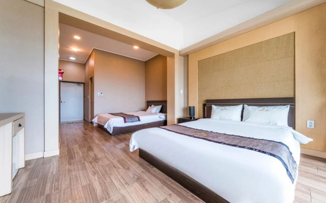 Cote Dor Hotel
