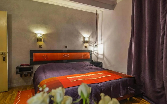 Islane Hotel