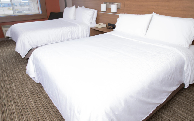 Holiday Inn Express Toledo West - Napoleon by IHG