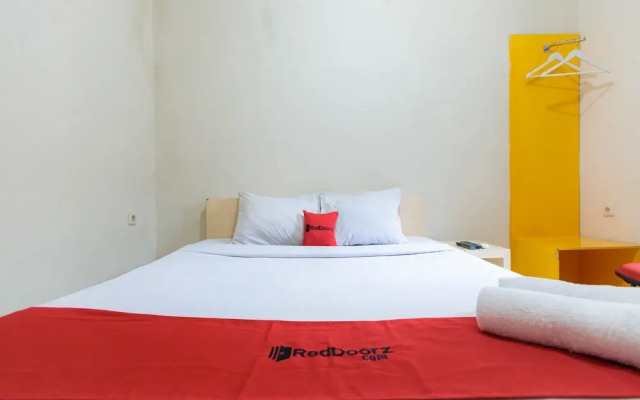 RedDoorz at Osuko Residence Sukomanunggal Jaya