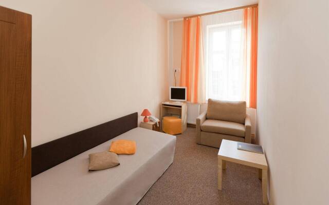 Отель 24 Guesthouse Краков комната для гостей