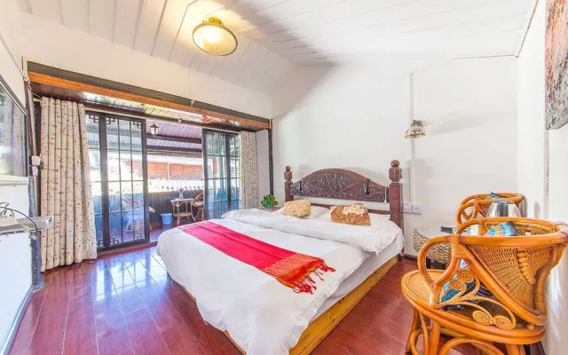 Lijiang Family And Hostel Inn