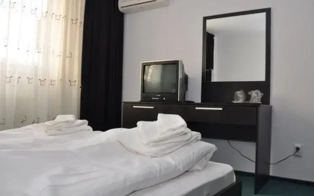 Camino Hotel