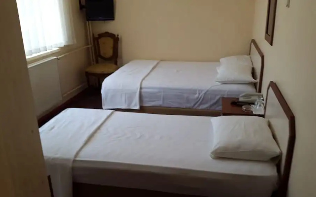Leman Akçay Otel