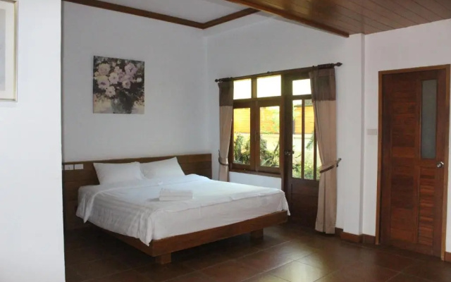 Tree Home Plus Home Stay