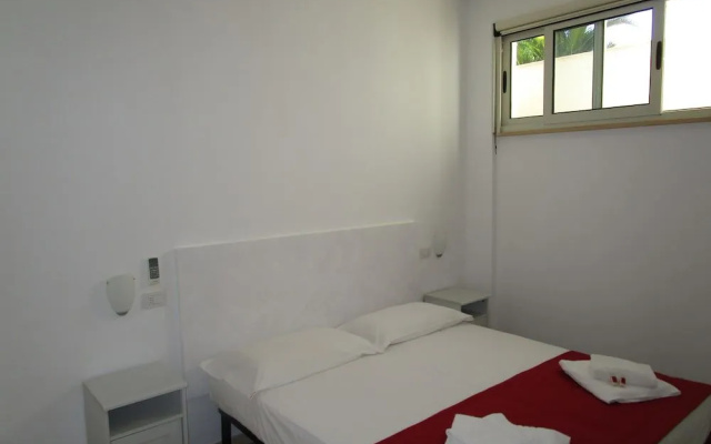 Sunshine Hotel
