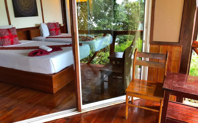 Phuphaya Seaview Resort