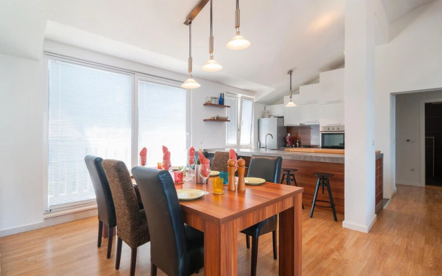Beautiful Apartment in Sutivan With Wifi and 3 Bedrooms