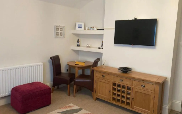 Apartment 8 The Landings