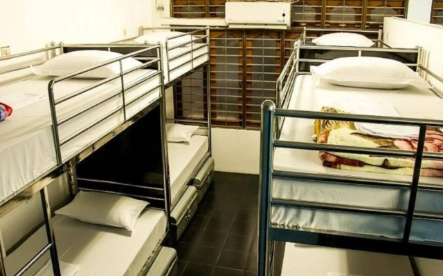 Hostel 9