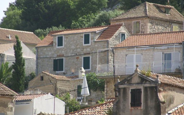 Coastal Apartment in Vis Near sea