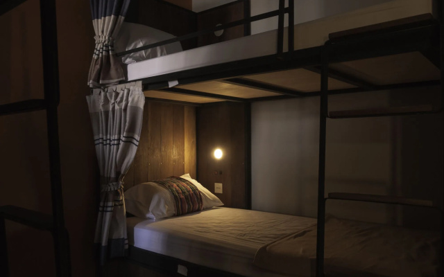 Whereder Poshtel - Hostel