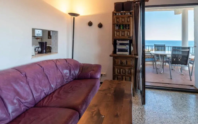 GRIFEU 05 Apartamento luminoso con terraza y vistas al mar