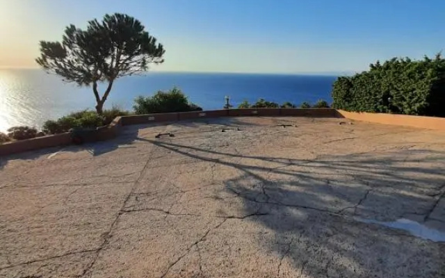 Villino con stupenda vista mare