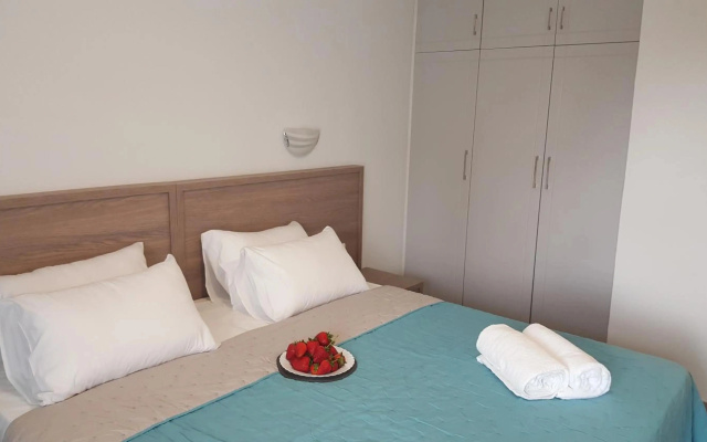 Manoli Apartments