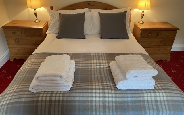 THE Gordon Arms Restaurant With Rooms
