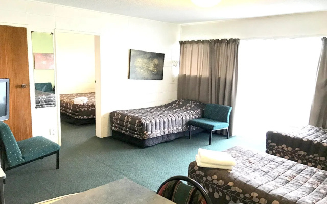 Greenview Motel