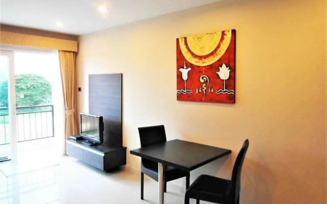 Park Lane Jomtien Resort - 1 Bed Sleeps 2