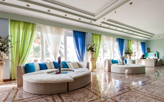 Kokkari Beach Hotel