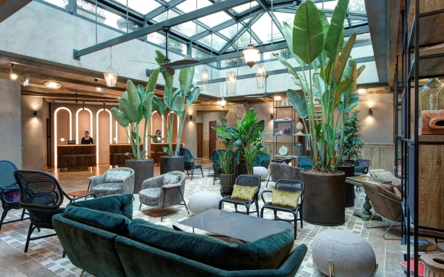 Отель DoubleTree by Hilton Rome Monti