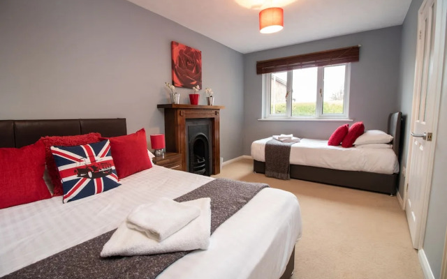 Benson Close Serviced Accommodation