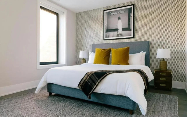 Sonder — Greektown Suites