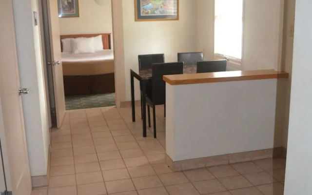 Travelodge At The Falls