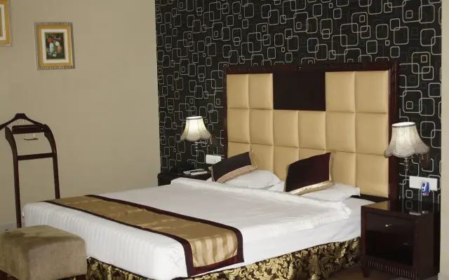 Hotel Gateway Grandeur