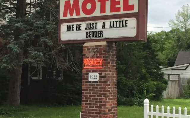 Tompkin's Motel