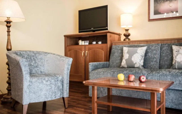 Отель The Oswald Grand Hotel