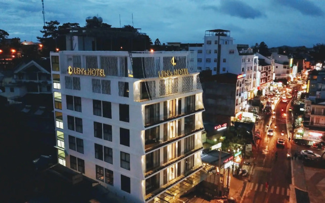 Len Hotel