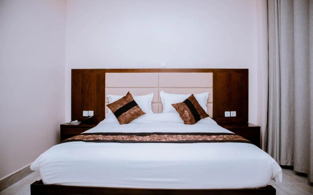 Madras Hotel and Apartments