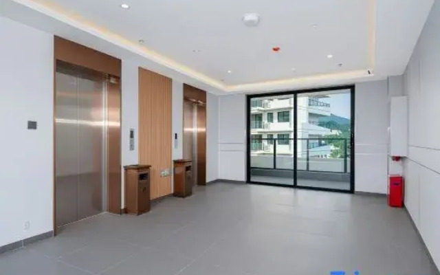 Lufeng Hotel (Sanya Yalong Bay Station)