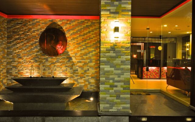 Ratana Apart Hotel at Chalong вид на фасад
