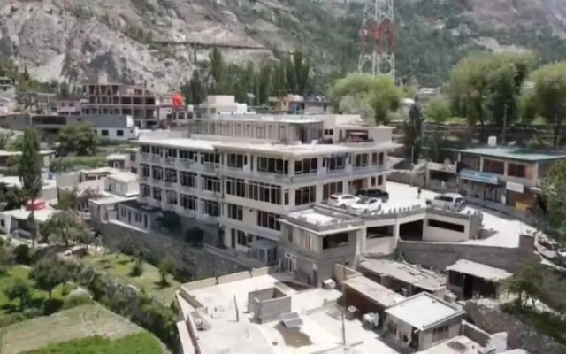 Hilltop Hotel Hunza
