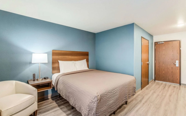WoodSpring Suites Novi Farmington