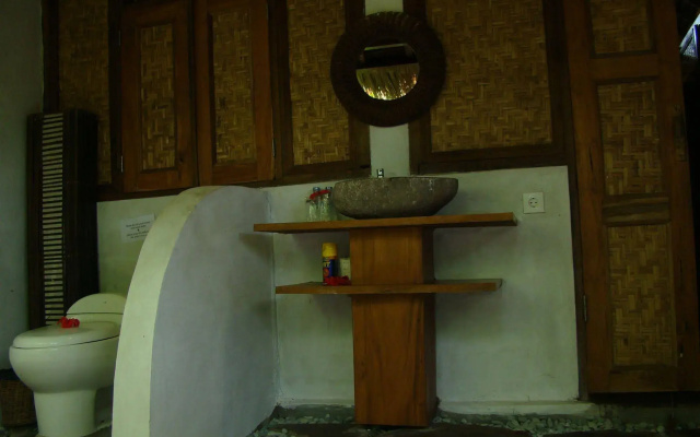 Flower Bud Bungalow