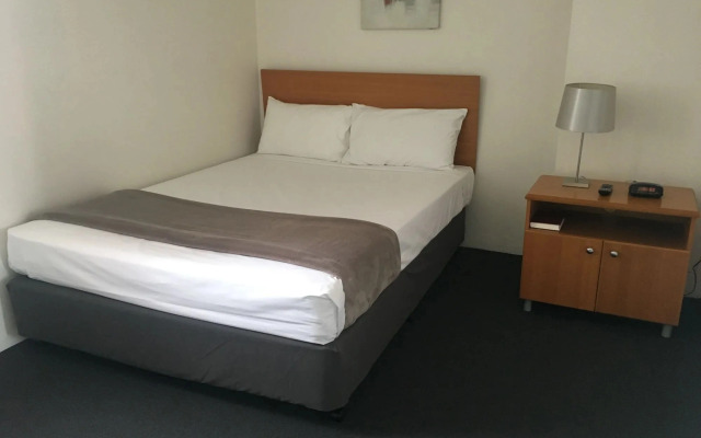 The Cosmopolitan Motel and Serviced Apartments