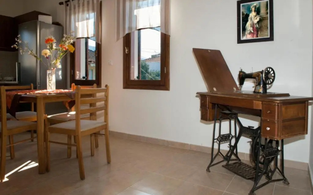 Stelios Apartments