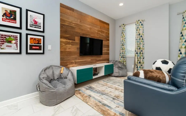 # 2905 Fable Street