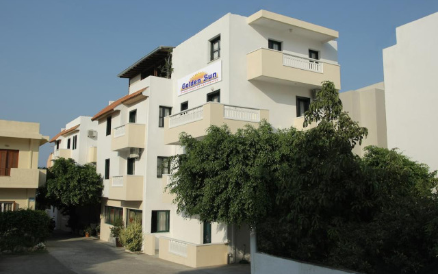 Апартаменты Golden Sun Apartments вид на фасад