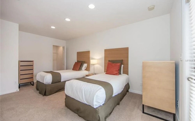 Regal Oaks Getaway