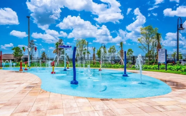 Storey Lake-5 Bedroom Townhome w/Spashpool-1622ST