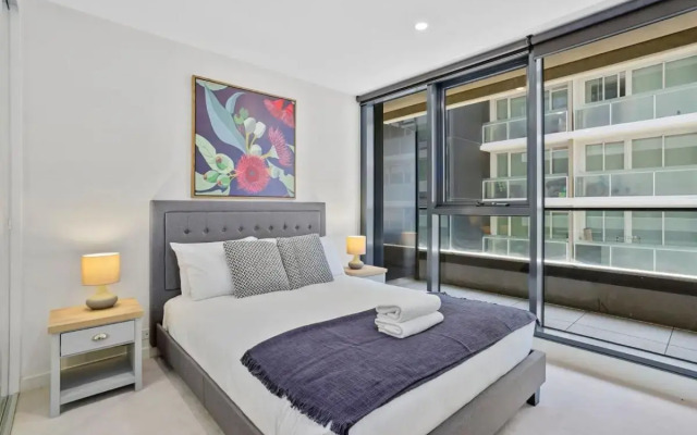 YARRA · YARRA Toorak Rd & Chapel St. Pool, Gym & Parking